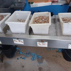 Aquila Seafood - Getting some fresh off the boat shrimp & crab to go home!
