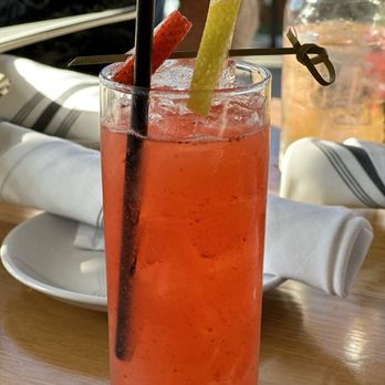 Finney's Crafthouse - Camarillo - Strawberry cocktail - New American Near Me - Camarillo, California