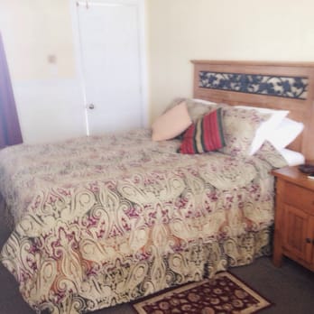 Lake Place Resort - Resorts Near Me - Glenhaven, California Lake Place Resort - Resorts Near Me - Glenhaven, California