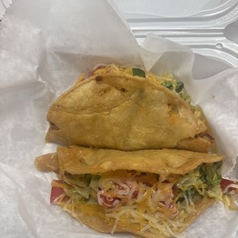 El Guero Mexican Grill - 2 potatoe tacos on Mondays for $4 - Mexican Near Me - Yucca Valley, California El Guero Mexican Grill - 2 potatoe tacos on Mondays for $4 - Mexican Near Me - Yucca Valley, California