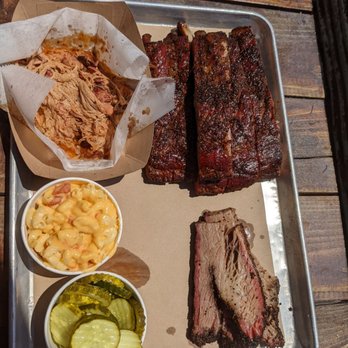 Hometown Bar-B-Que - Half a pound of pulled pork, of spare ribs, and of brisket. Sides of small mac and cheese and pickles - Barbeque Near Me - Brooklyn, New York Hometown Bar-B-Que - Half a pound of pulled pork, of spare ribs, and of brisket. Sides of small mac and cheese and pickles - Barbeque Near Me - Brooklyn, New York