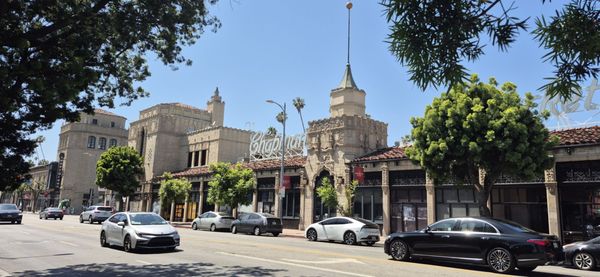 Chapman Plaza by null