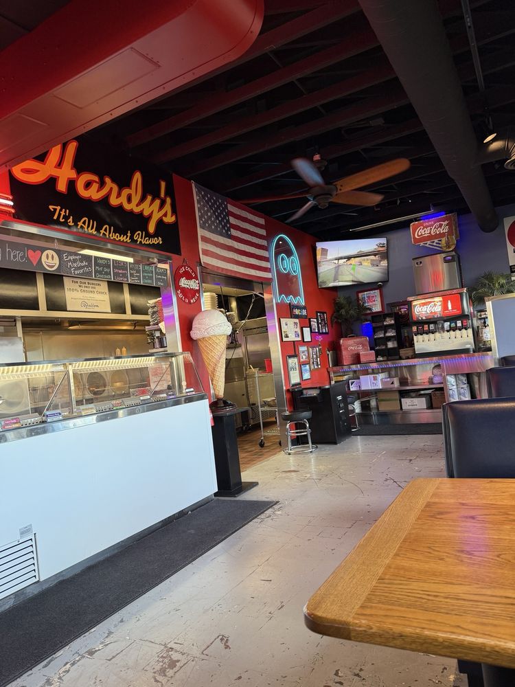 Hardy's Hotwings, Burgers & Ice Cream