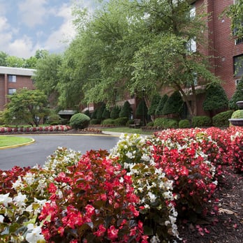 The Barrington at Hioaks - The Towers - Assisted Living Facilities Near Me - Richmond, Virginia The Barrington at Hioaks - The Towers - Assisted Living Facilities Near Me - Richmond, Virginia