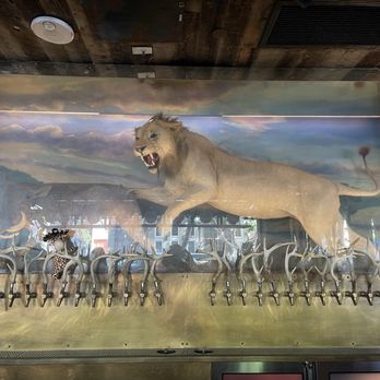 Craft & Commerce - Decor - Gastropubs Near Me - San Diego, California Craft & Commerce - Decor - Gastropubs Near Me - San Diego, California