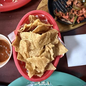 La Estrella - Chips and salsa pre meal. Authentic chips and salsa - Mexican Near Me - Cayce, South Carolina La Estrella - Chips and salsa pre meal. Authentic chips and salsa - Mexican Near Me - Cayce, South Carolina