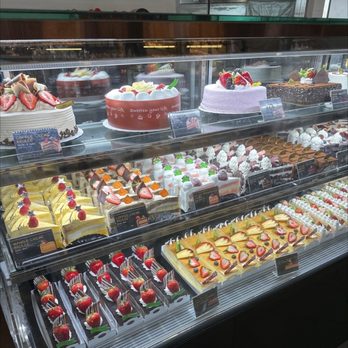 85°C Bakery Cafe-Cerritos - Cake area - Bakeries Near Me - Cerritos, California 85°C Bakery Cafe-Cerritos - Cake area - Bakeries Near Me - Cerritos, California