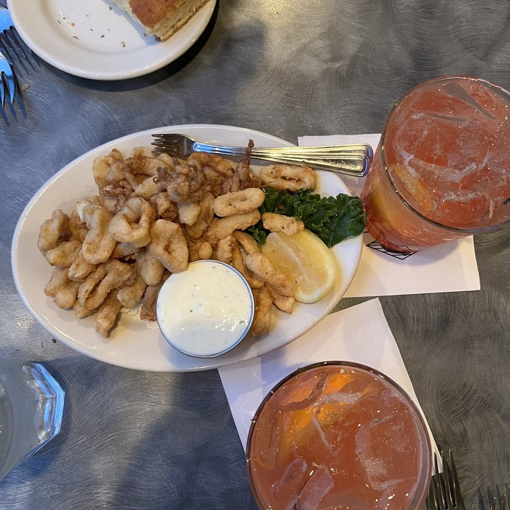 Chinook's - Crispy Fried Calamari - Seafood Near Me - Seattle, Washington