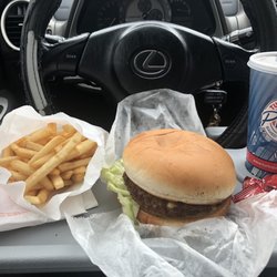 Stuckey's of Anahuac - Half-pounder Burger with Cheese combo.