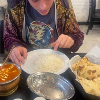 Aaru's Multicuisine Restaurant - Chicken Tikka Masala Naan - Indian Near Me - Tallahassee, Florida