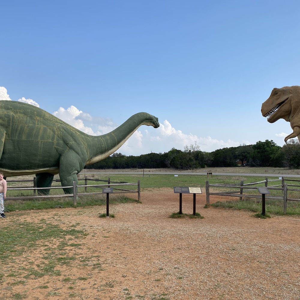 Dinosaur Valley State Park - Souvenir shop area - Parks Near Me - Glen Rose, Texas
