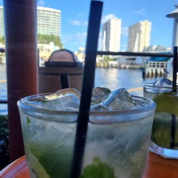 Houston's Restaurant - Mojitos - American Near Me - Pompano Beach, Florida Houston's Restaurant - Mojitos - American Near Me - Pompano Beach, Florida