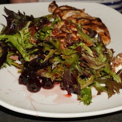 91 Wood Fired Oven - Cherry goat cheese salad with chicken