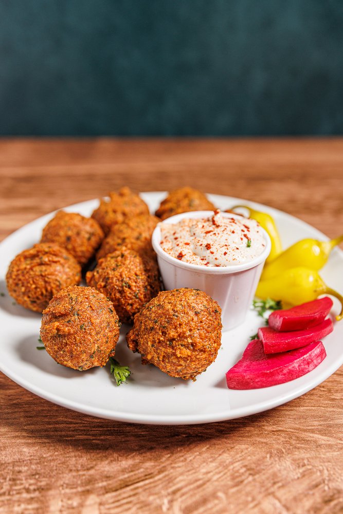 Lusy's Mediterranean Cafe & Grill