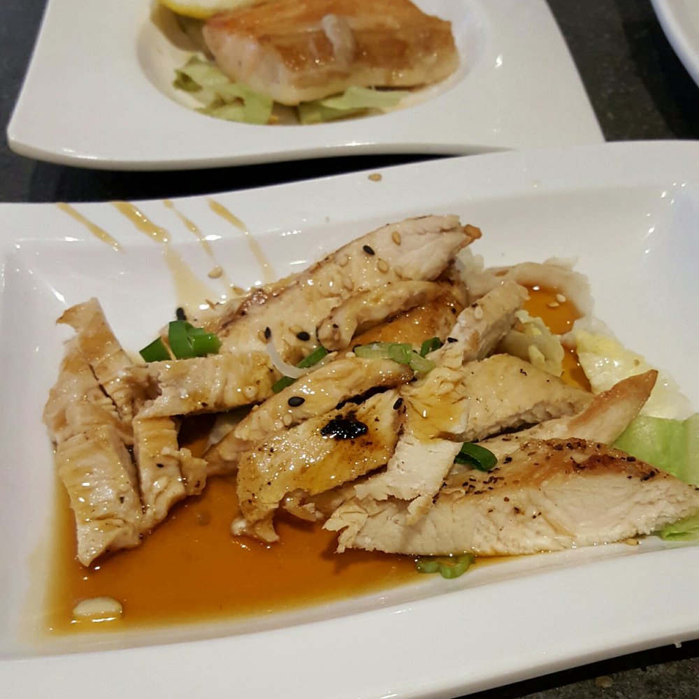 Moon Sushi - Japanese Near Me - Mississauga, Ontario
