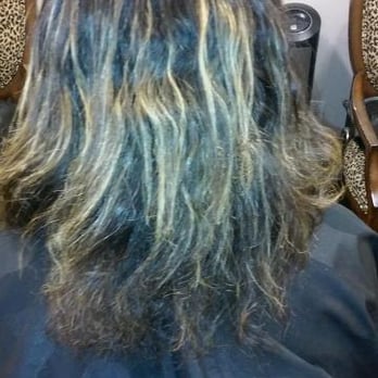 Stunner Status Salon - This was how awful my hair looked before Elayna!! - Makeup Artists Near Me - Austin, Texas