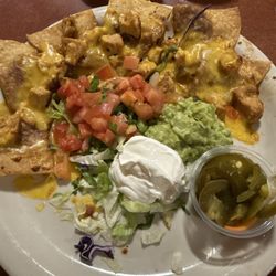 Los Pericos Mexican Restaurant - Chicken fajita nachos!!