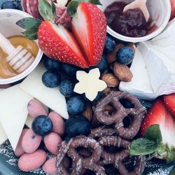 Mountain Boards & Bites - Picnic graze box