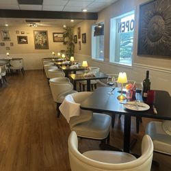 Hugo’s - Bar