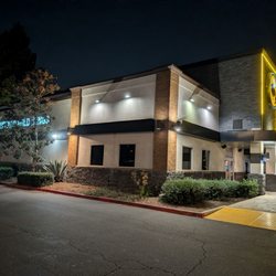 Buffalo Wild Wings - Exterior