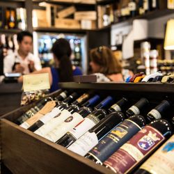 Enoteca Obsequium Wine Shop Bistrot - Enoteca