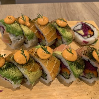 Beyond Sushi - Rainbow roll - Vegan Near Me - New York, New York
