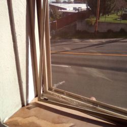 Sun Ray Court - A closer look at my living conditions caused by another disrespected resident after he too, walked out, 3wks and still broke when i left....