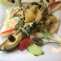 Restaurant Schwyzerhüsli - California Salat. Umdie 20.- und man wird auch richtig satt davon! Mega lecker