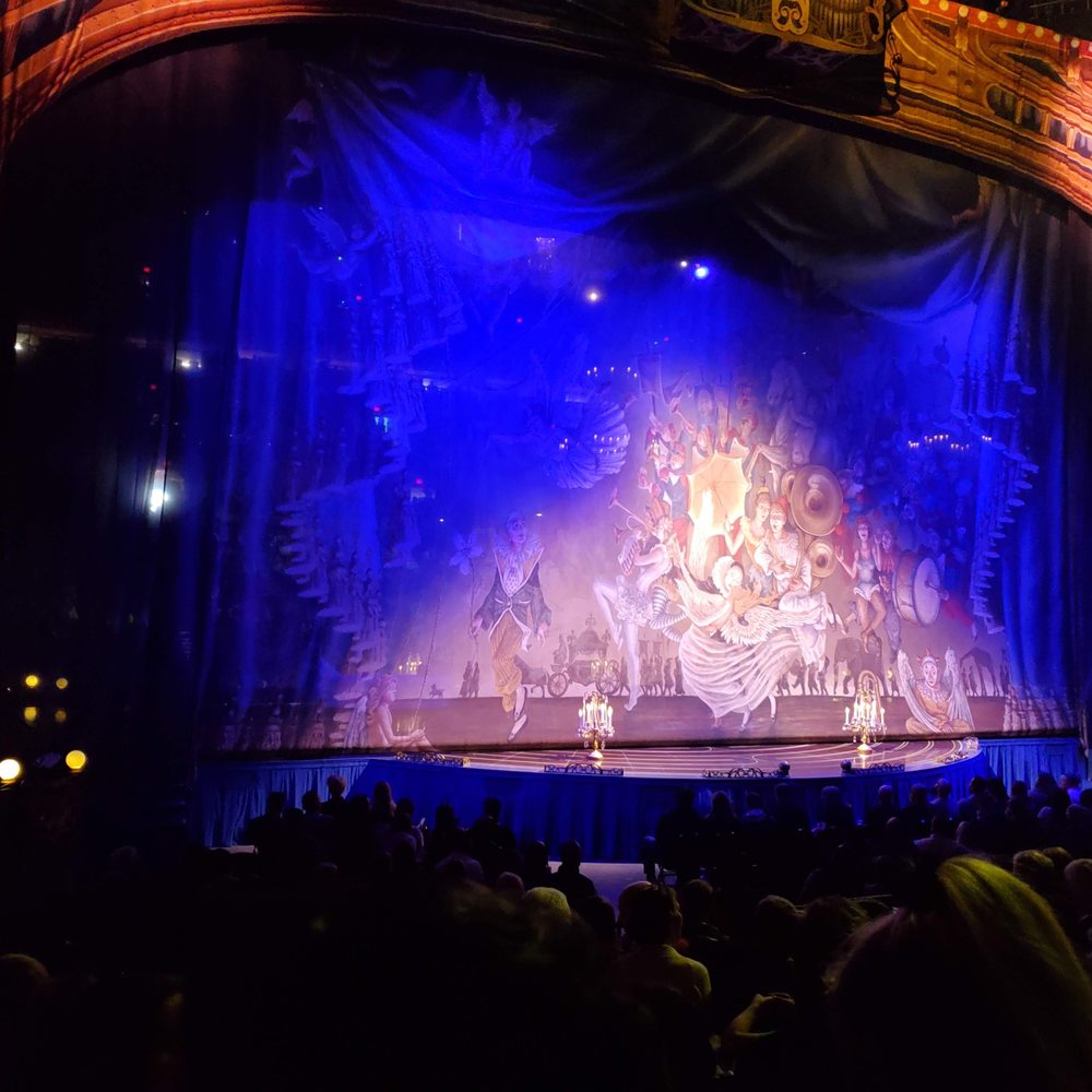 The set and costumes were the strongest part of the show - made up for the high school drama - level skits and mediocre circus feats. The set and costumes were the strongest part of the show - made up for the high school drama - level skits and mediocre circus feats.