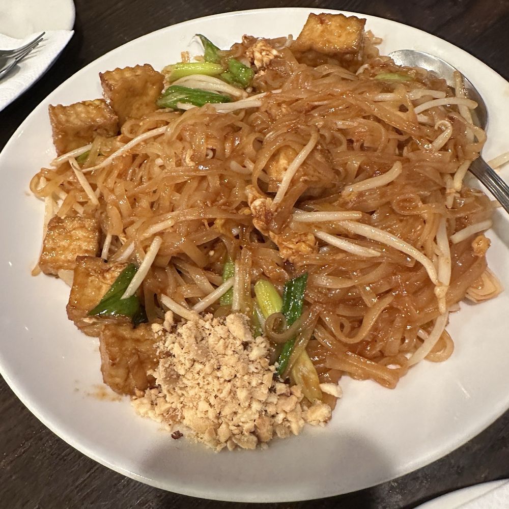 Lucky's Thai Pantry - Pad Thai Noodle - Thai Near Me - Orange, California