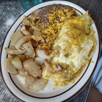 Country Fare Cafe - Actually visit omelette served with potatoes and beans and tortillas on the side - Mexican Near Me - Fresno, California