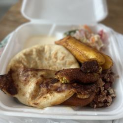 El Salsabor Restaurant - Tipico 1