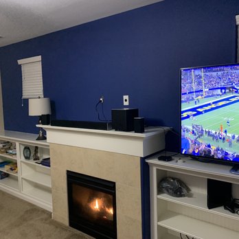 Doing It Right Painting And Home Services - Living room main wall, tan to blue. - Painters Near Me Doing It Right Painting And Home Services - Living room main wall, tan to blue. - Painters Near Me