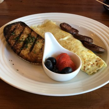 Farmhouse Cafe - Barcelona omelette - Breakfast & Brunch Near Me - Honolulu, Hawaii Farmhouse Cafe - Barcelona omelette - Breakfast & Brunch Near Me - Honolulu, Hawaii