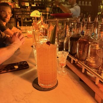 Swizzle Rum Bar & Drinkery - Cocktail Bars Near Me - Miami Beach, Florida