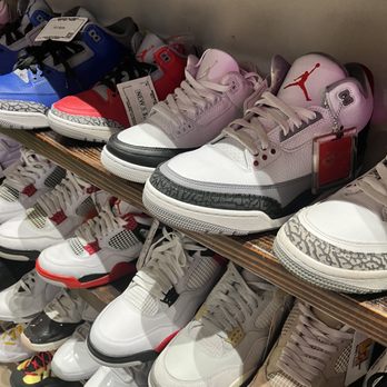 Wang's Closet - Shoes - Used, Vintage & Consignment Near Me - Tempe, Arizona