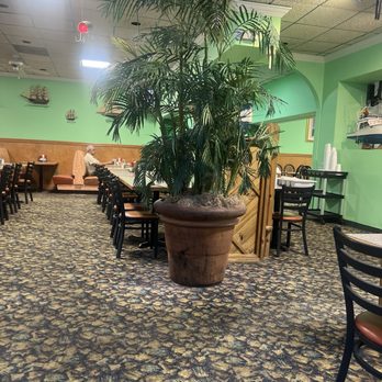 Mayflower XVI Seafood Restaurant - Dining area. - Seafood Near Me - Durham, North Carolina Mayflower XVI Seafood Restaurant - Dining area. - Seafood Near Me - Durham, North Carolina