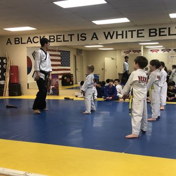 Max Martial Arts - Level 1 Instruction - Self-defense Classes Near Me - Niles, Illinois