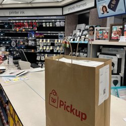 Walgreens - Pick up area