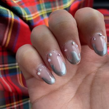 Leo Nail Bar - Messy polish application - Nail Salons Near Me - Los Angeles, California