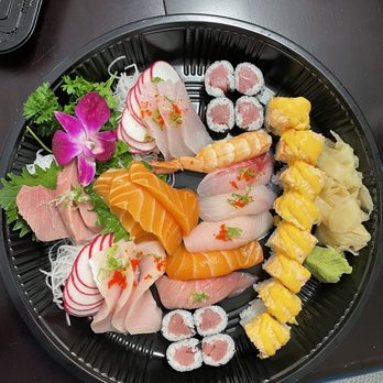 SU 20 - Sushi and Sushi & Sashimi Platter for 2 - Sushi Bars Near Me - Blue Bell, Pennsylvania SU 20 - Sushi and Sushi & Sashimi Platter for 2 - Sushi Bars Near Me - Blue Bell, Pennsylvania