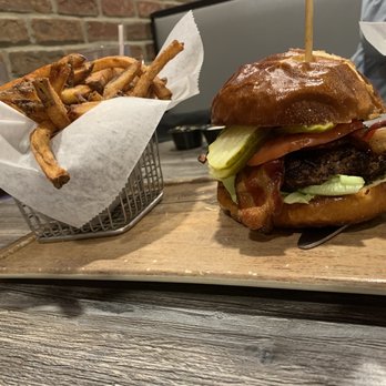 Flamme Burger - Keystone - Create your own burger - Burgers Near Me - Indianapolis, Indiana