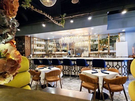 Morningbirds Restaurant by null
