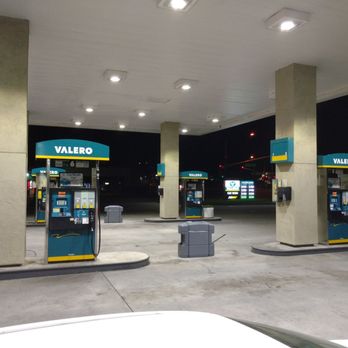 Mission Valero - a gas station at night - Car Wash Near Me - Santa Rosa, California