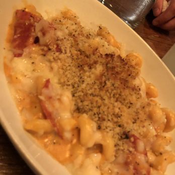 BD4: A Burger Joint - pizza mac. - Burgers Near Me - Rockford, Illinois