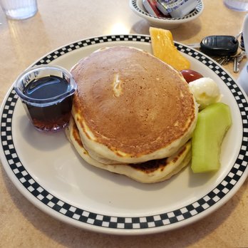 Hallie's Diner - Blueberry pancakes - American Near Me - Petaluma, California Hallie's Diner - Blueberry pancakes - American Near Me - Petaluma, California