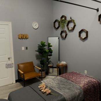 Evolve Thai Massage - Therapy Room - Massage Near Me - Texas City, Texas Evolve Thai Massage - Therapy Room - Massage Near Me - Texas City, Texas