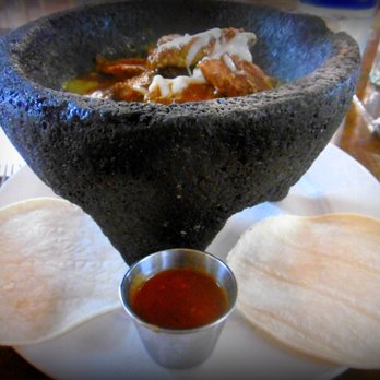 Tamarindos Restaurant - Molcajete de pollo con tortillas - Mexican Near Me - Flourtown, Pennsylvania