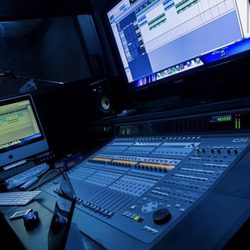 Avid C24