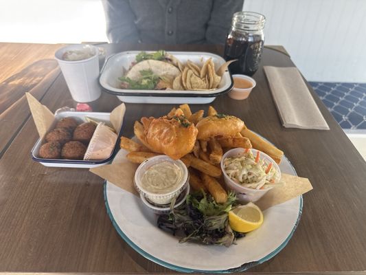 Brown Bag Seafood Co. by null